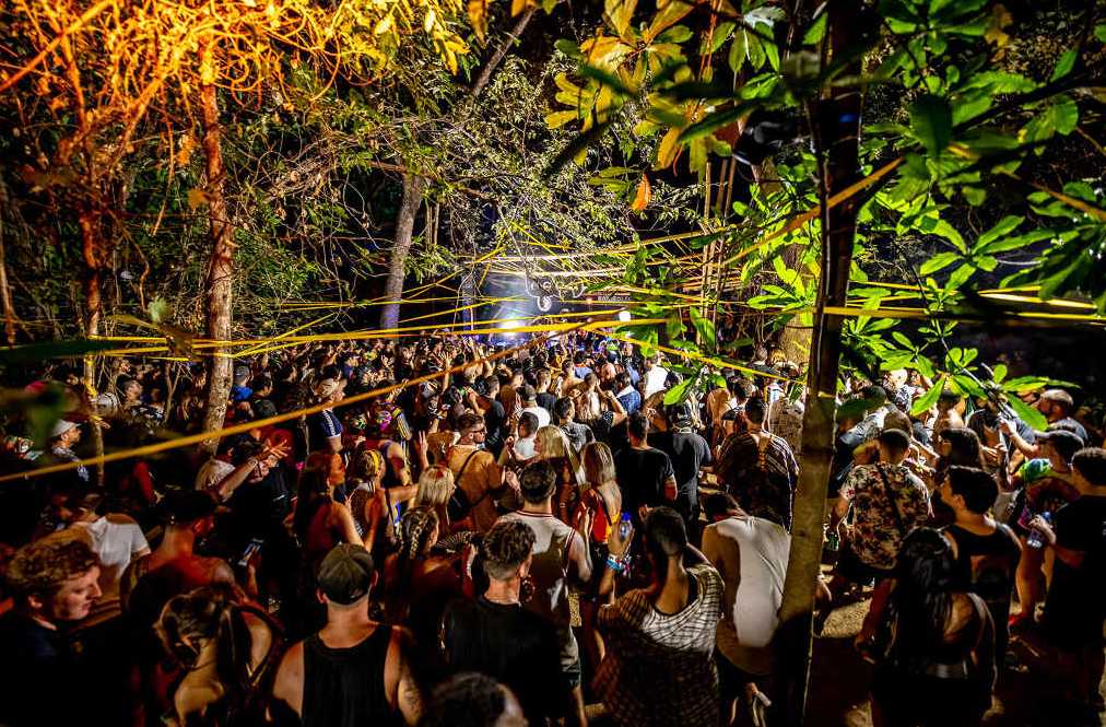 Audience enjoying Costa Rican music and dance festival